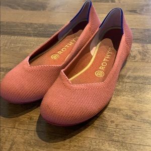 Rothys like new condition. Size 9 copper color